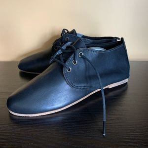 Vintage Shoe Company Leather Booties